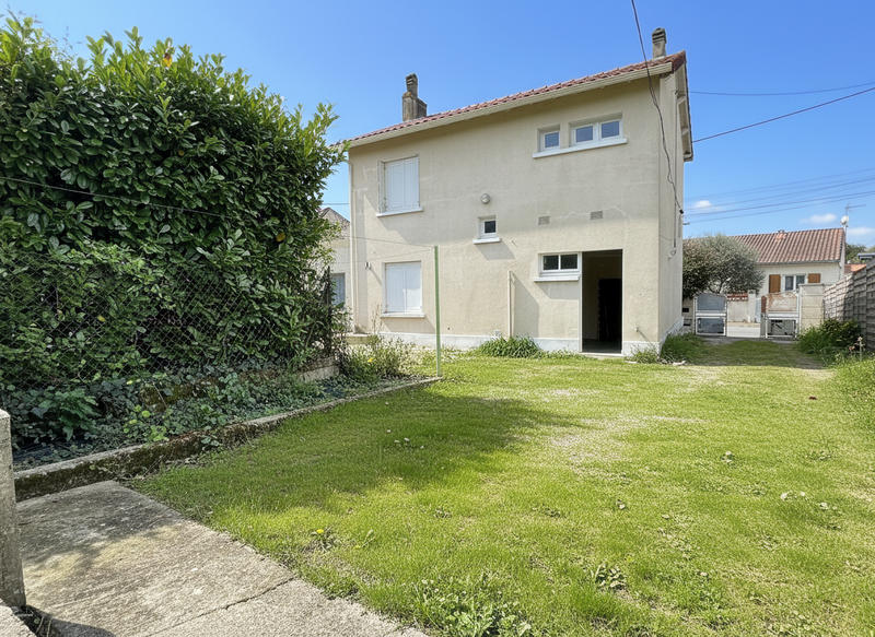 Maison - 80 m² - 4 pièces