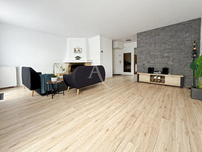 Maison - 80 m² - 5 pièces