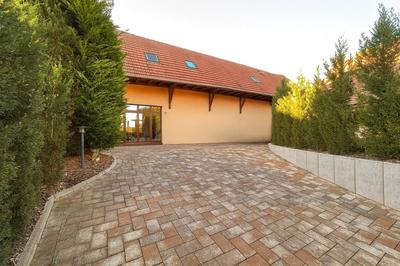 Maison - 180 m² - 6 pièces