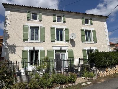 Maison - 148 m² - 8 pièces