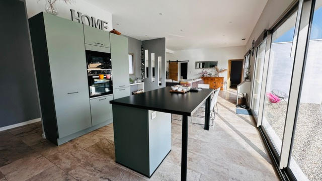 Villa - 157 m² - 8 pièces