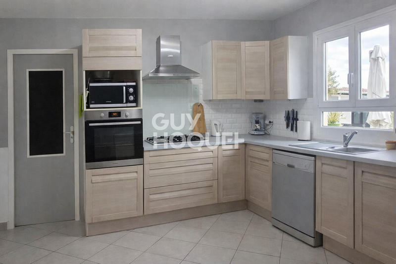 Maison - 140 m² - 8 pièces