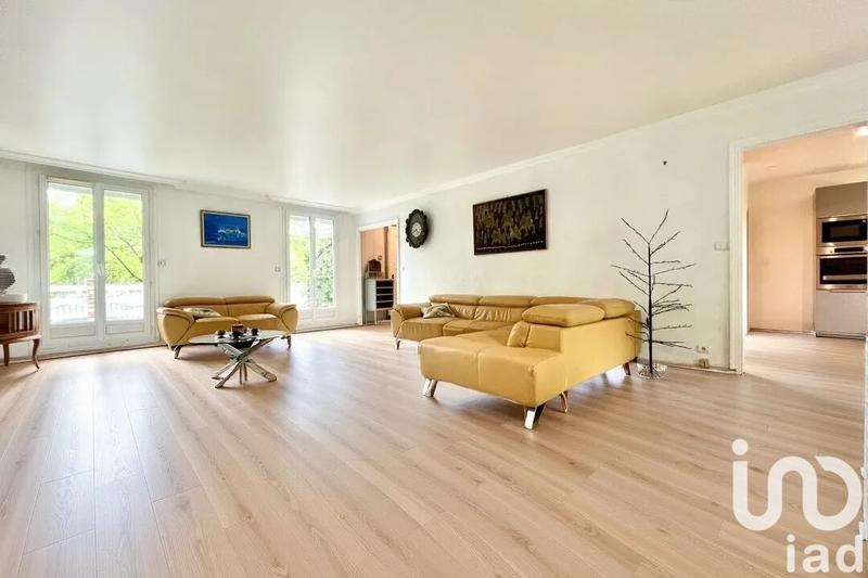 Maison - 214 m² - 7 pièces