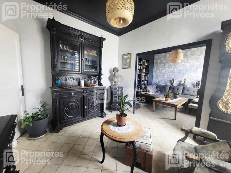 Maison - 176 m² - 8 pièces