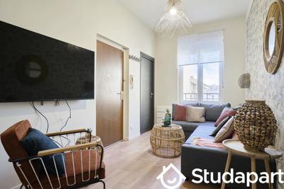 Chambre - 10 m² - 1 pièce