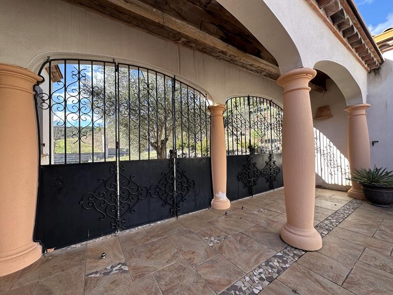 Demeure - 225 m² - 7 pièces