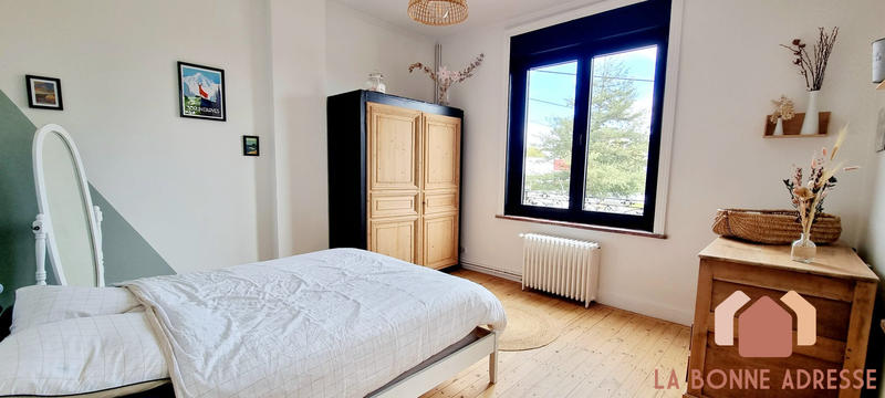 Maison - 251 m² - 7 pièces