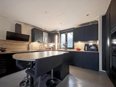 Maison - 150 m² - 7 pièces