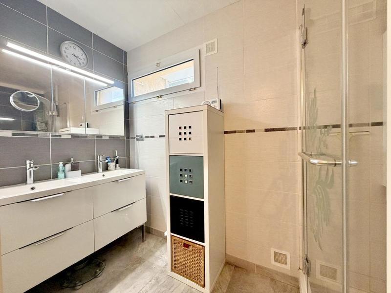 Villa - 200 m² - 7 pièces