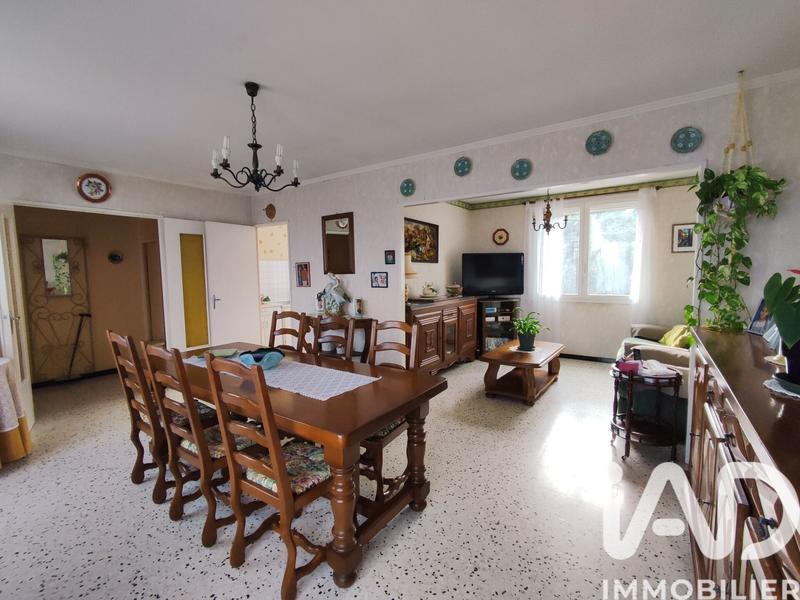 Maison - 215 m² - 9 pièces