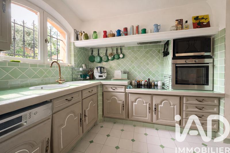 Maison - 193 m² - 5 pièces