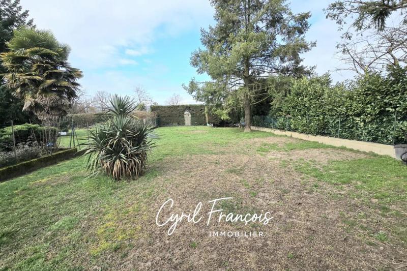 Maison - 210 m² - 8 pièces