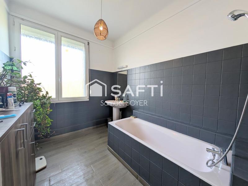 Maison - 135 m² - 6 pièces