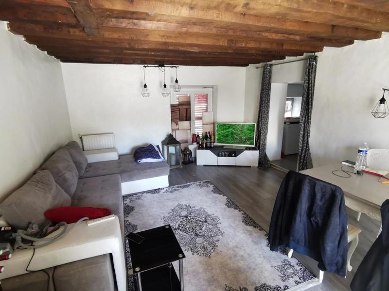 Appartement - 72 m² - 9 pièces