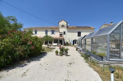 Propriété - 200 m² - 7 pièces