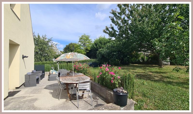 Maison - 121 m² - 6 pièces