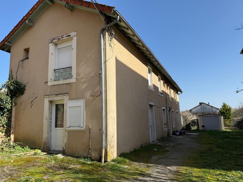 Immeuble - 143 m² - 12 pièces