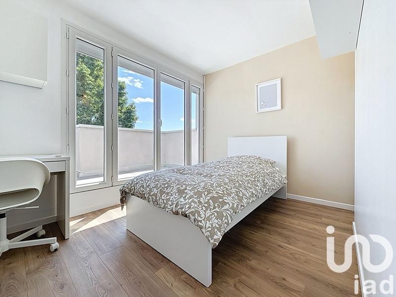 Appartement - 77 m² - 6 pièces