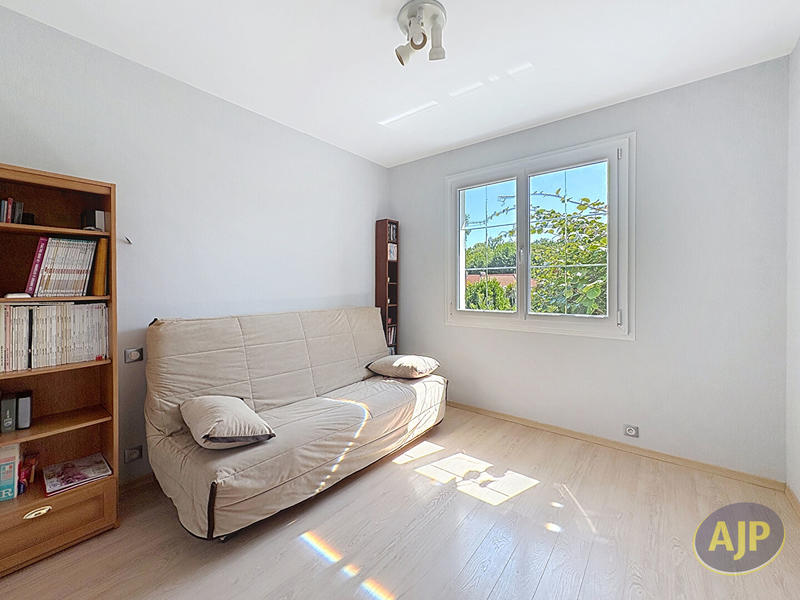 Maison - 197 m² - 7 pièces