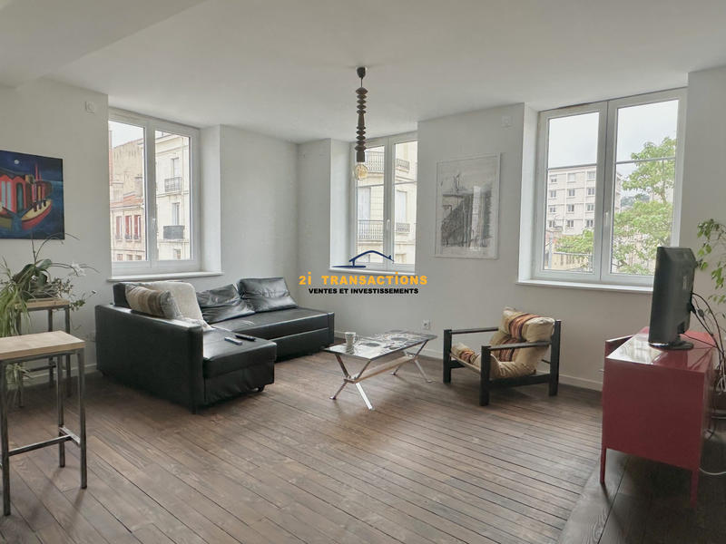 Appartement - 80 m² - 3 pièces