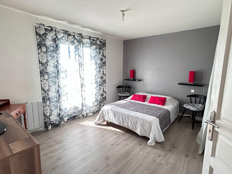 Maison - 245 m² - 7 pièces