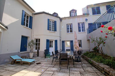 Maison - 291 m² - 11 pièces