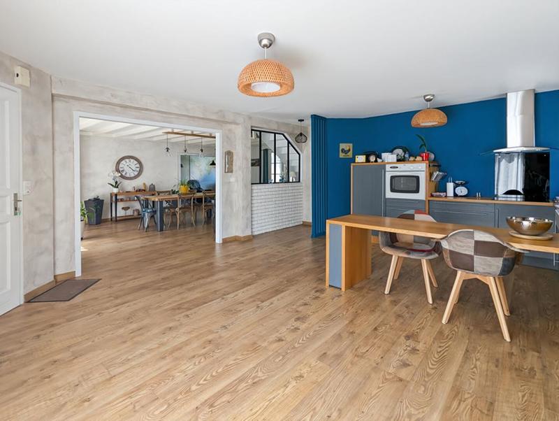 Maison - 165 m² - 8 pièces