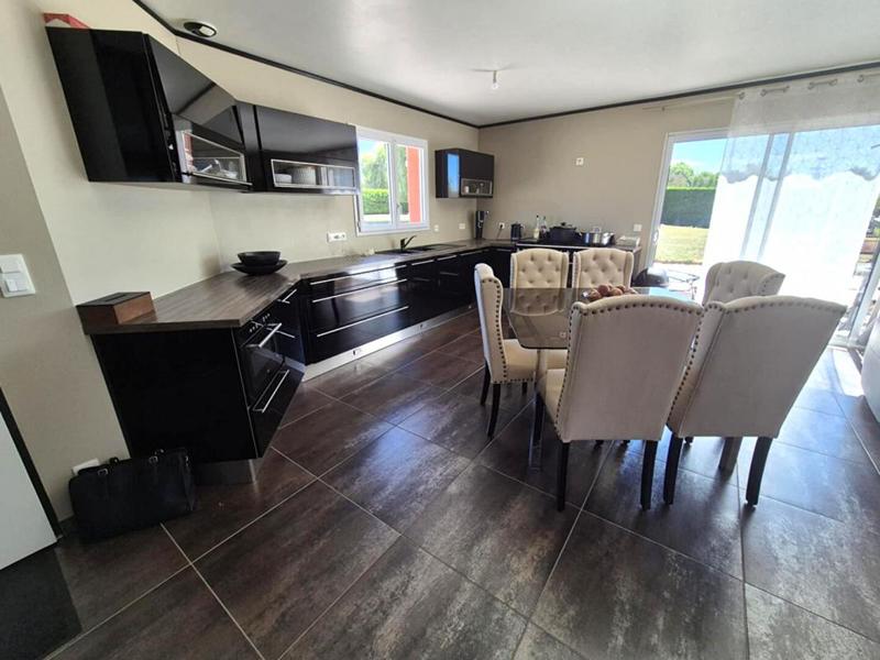 Maison - 95 m² - 4 pièces