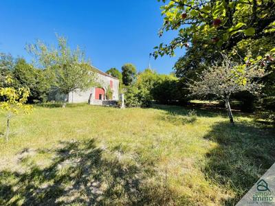 Maison - 255 m² - 1 pièce