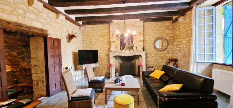 Demeure - 166 m² - 8 pièces