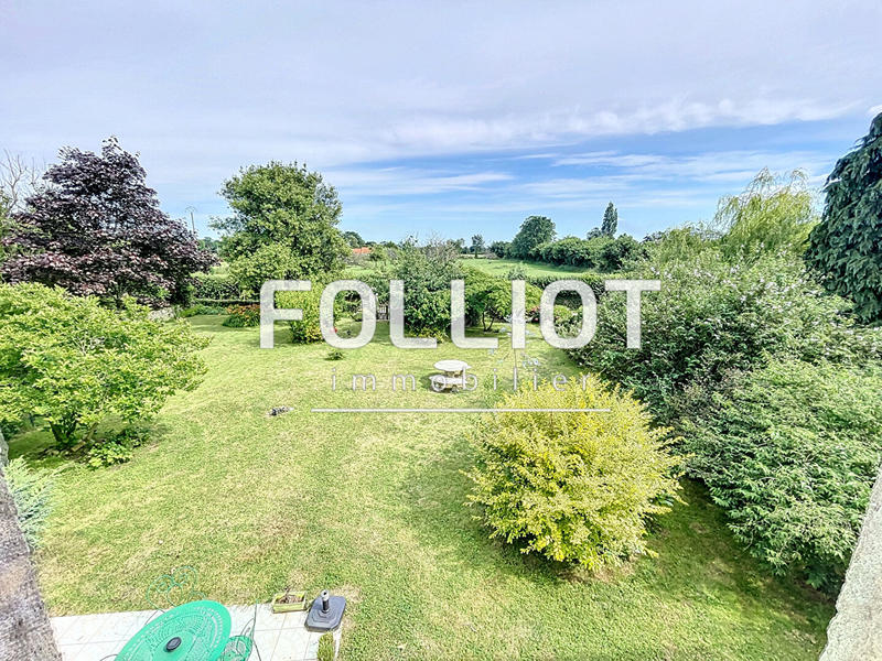 Maison - 225 m² - 10 pièces