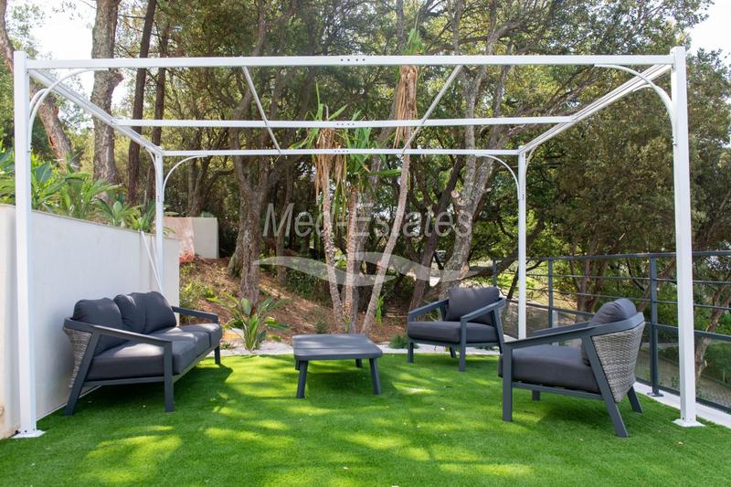 Maison contemporaine - 250 m² - 6 pièces