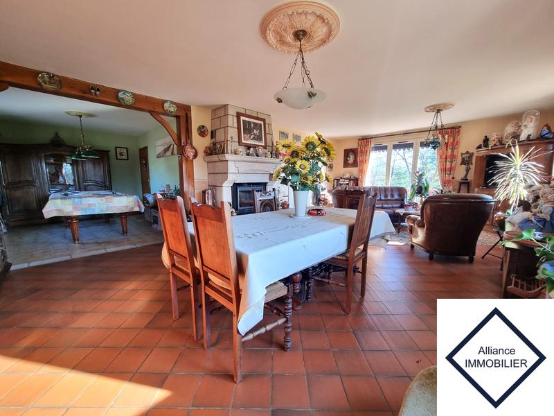 Maison - 151 m² - 7 pièces