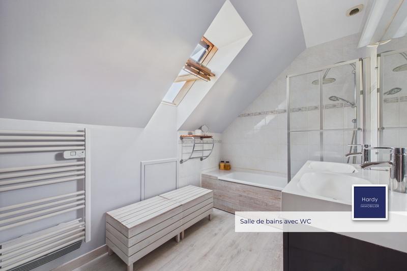 Maison - 123 m² - 6 pièces