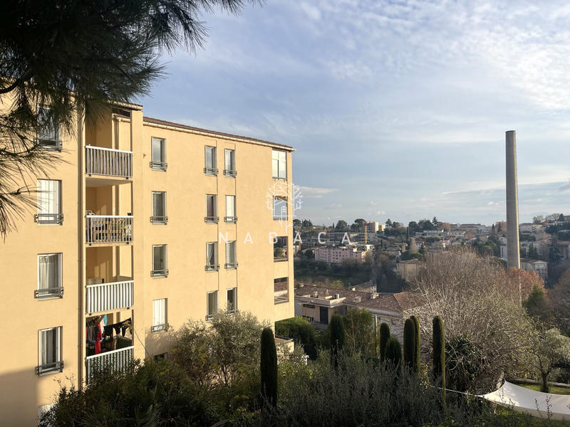 Appartement - 75 m² - 4 pièces