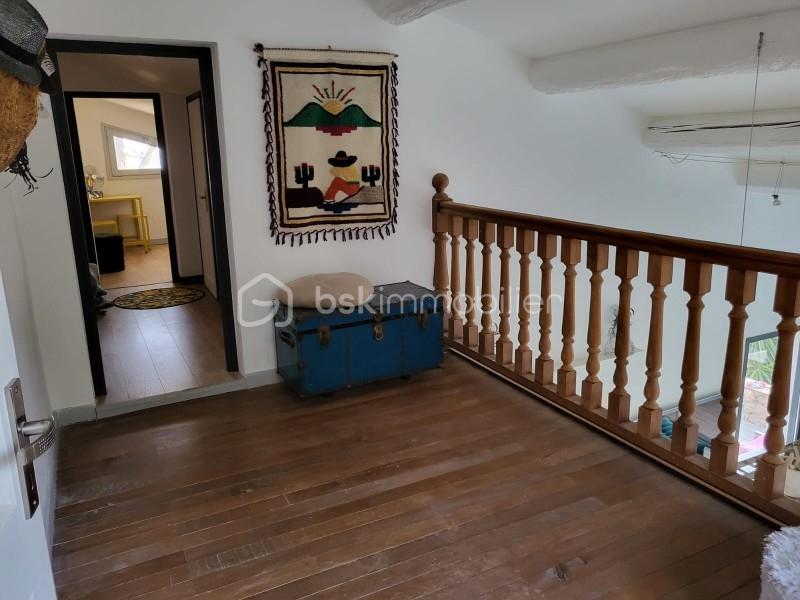 Propriété - 222 m² - 6 pièces