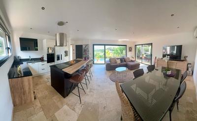 Maison - 154 m² - 4 pièces