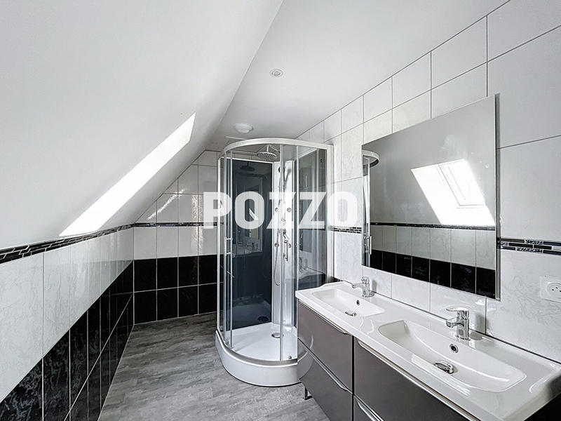 Maison - 151 m² - 6 pièces