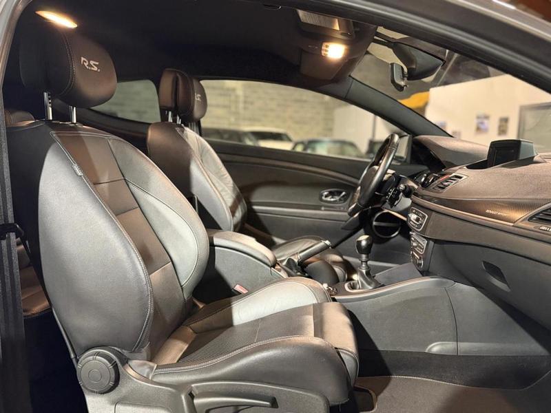 Renault Mégane 3 Rs Pack Luxe 2.0 Turbo 16v 250ch Sièges chauffants électriques, Système son Bose, Radars de recul