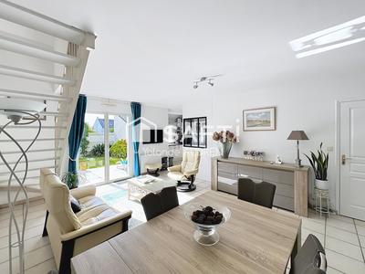 Maison - 94 m² - 4 pièces