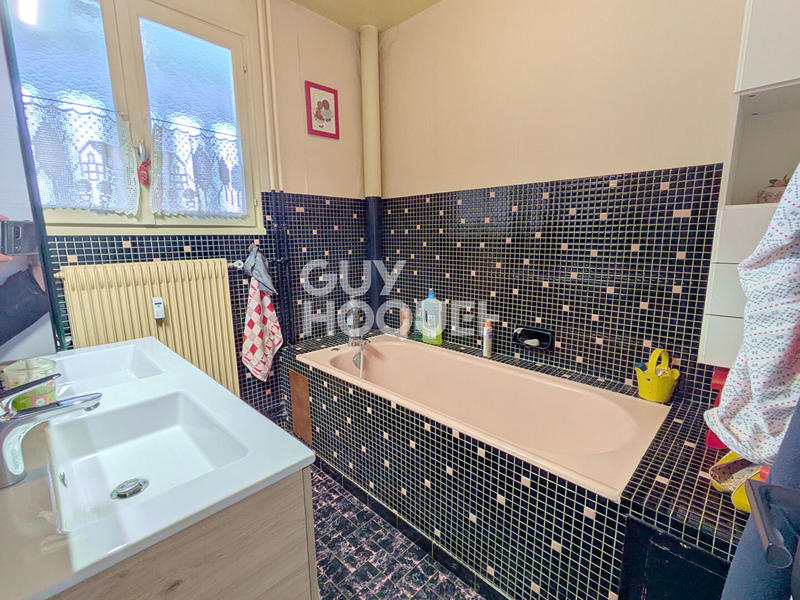 Appartement - 95 m² - 5 pièces