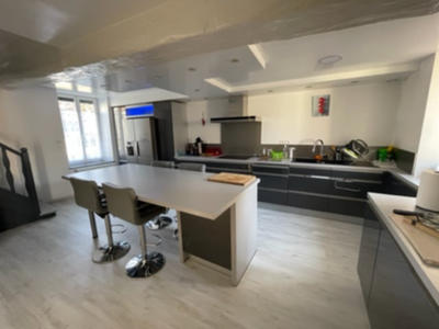 Maison - 168 m² - 7 pièces