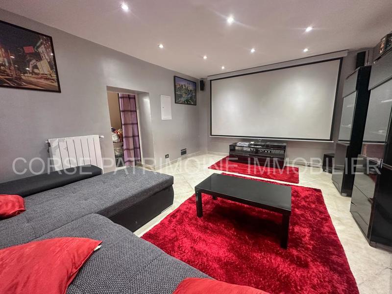 Villa - 280 m² - 9 pièces