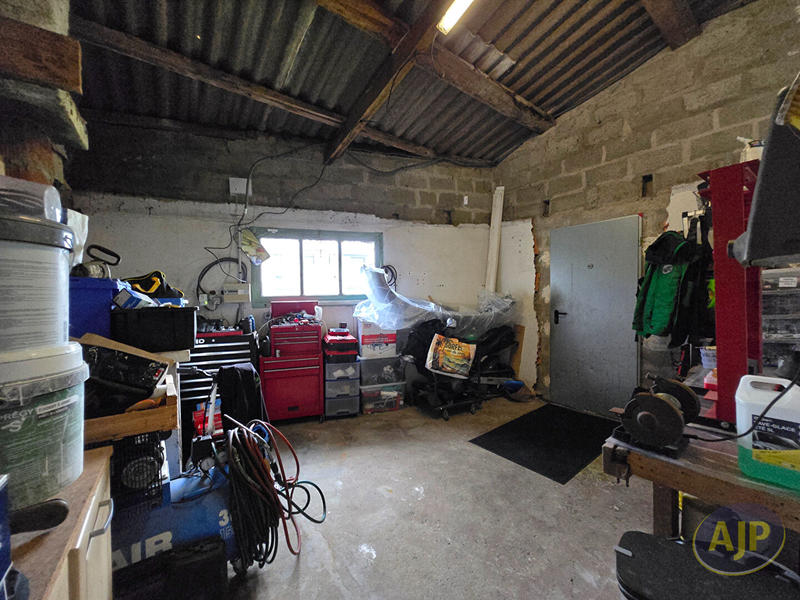 Maison - 95 m² - 5 pièces