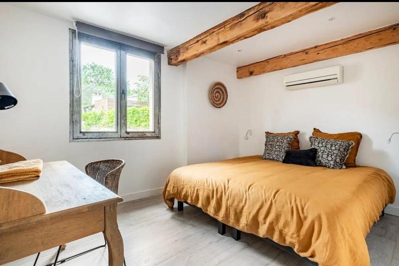 Maison - 390 m² - 17 pièces