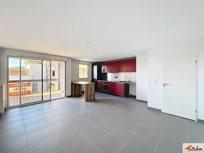 Appartement - 83 m² - 4 pièces