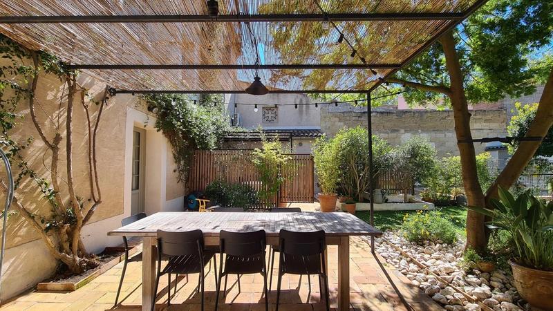 Maison traditionnelle - 260 m² - 10 pièces