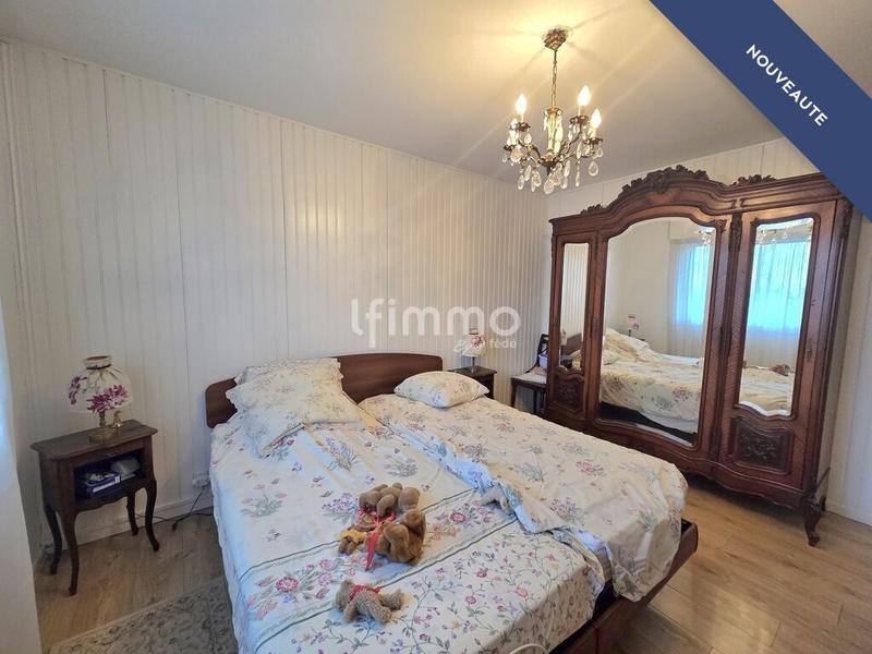 Appartement - 94 m² - 5 pièces