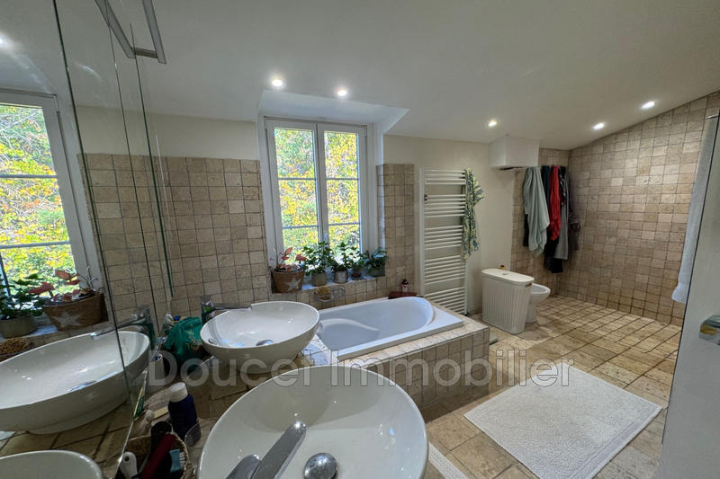 Maison - 430 m² - 15 pièces