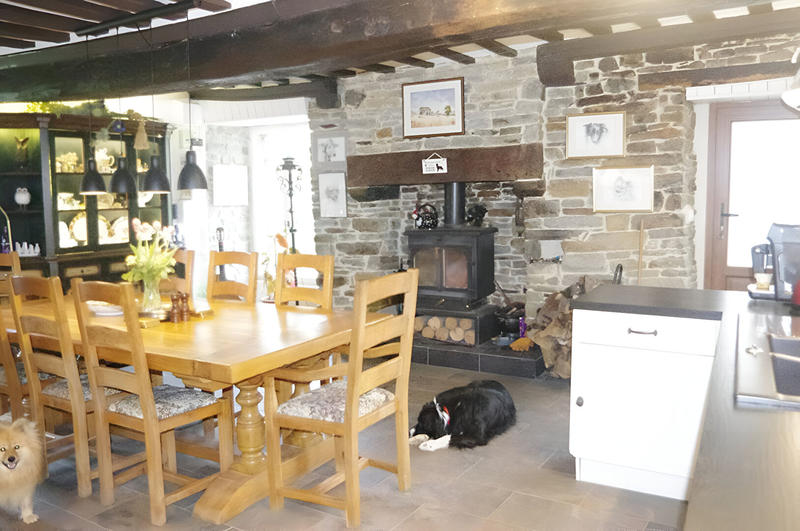 Maison - 236 m² - 8 pièces